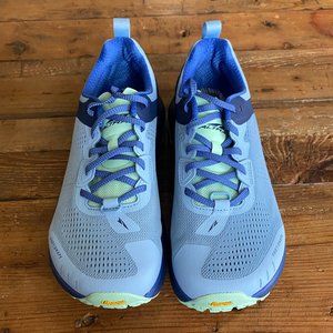 NEW Altra Olympus 4, womens SZ 9.5